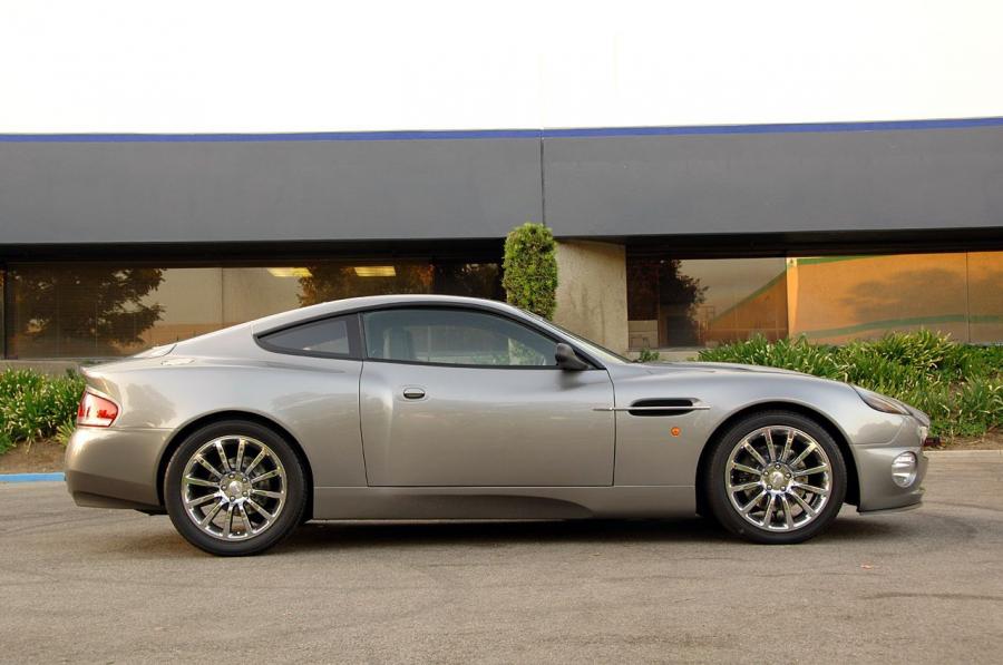  Aston Martin V12 Vanquish Replica 2008 года  (фото 19 из 31)